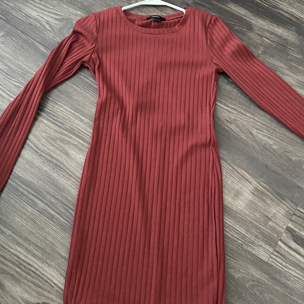 Dress - Picture 2 of 2